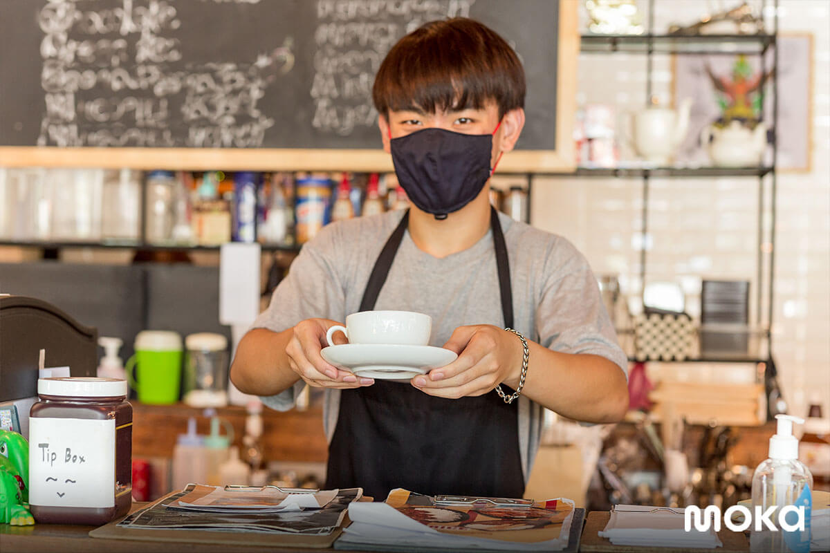 kedai kopi yang menerapkan protokol kesehatan dan keamanan-customer database