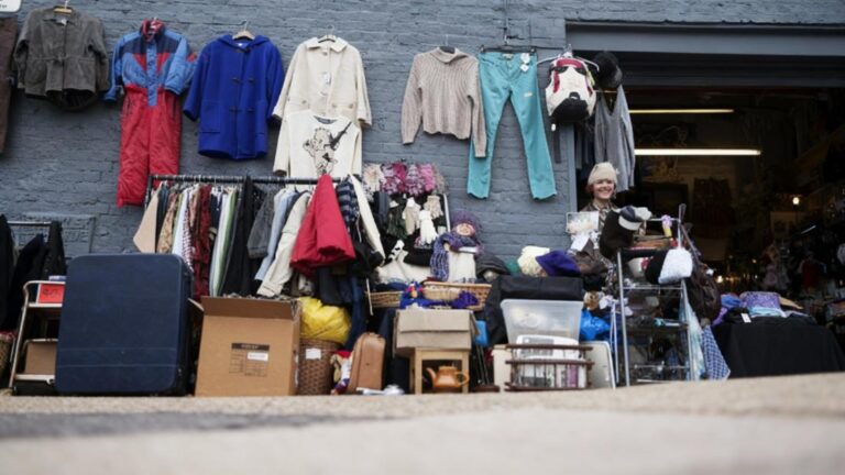 Black Market: Pengertian, Risiko, dan Solusi untuk Bisnis